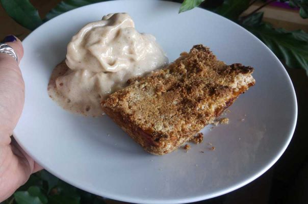 jabolčno pecivo vegansko