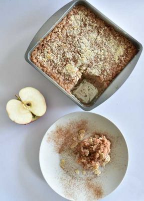 veganski rižev narastek s skuto in jabolki